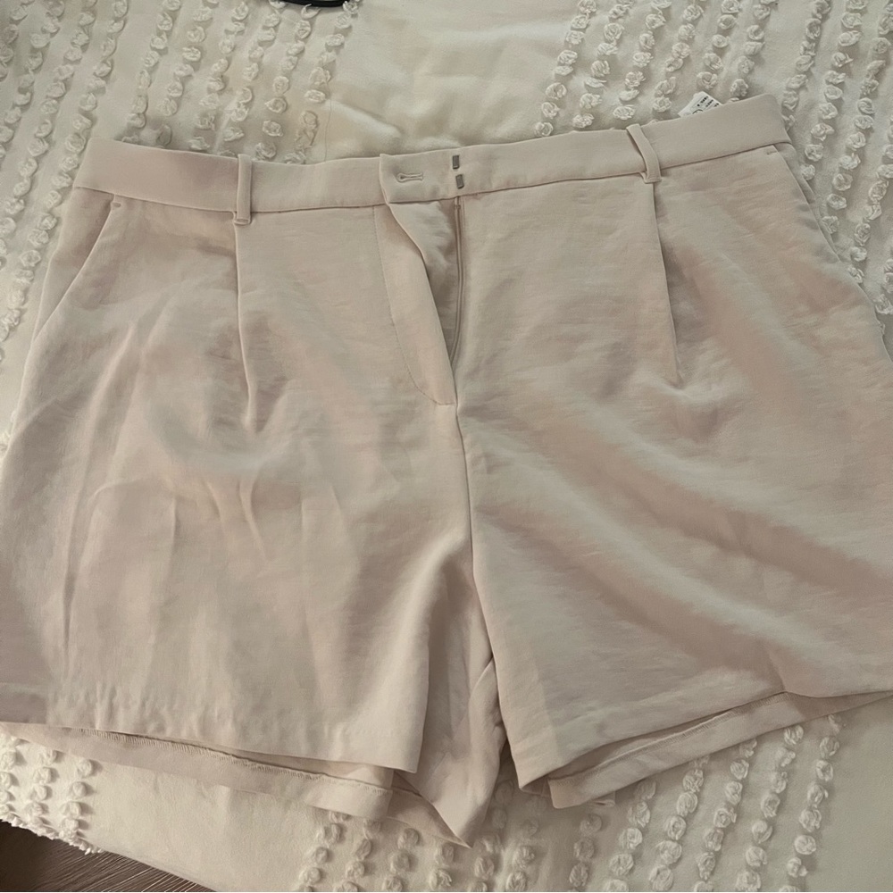 NWOT! Abercrombie Tailored Shorts